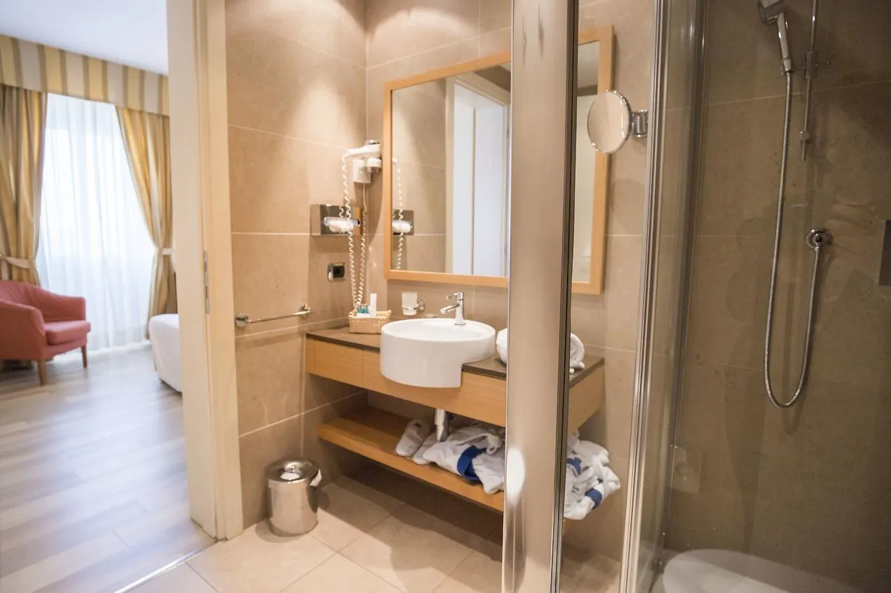 Hotel Sirmione Terme 4*,