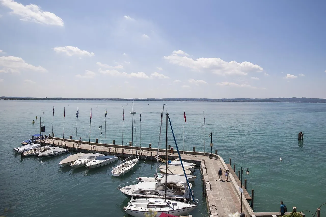 Hotel Sirmione Terme 4*,