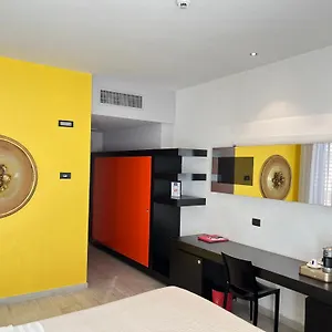 https://blue-shades-aparthotel.it-tuscanyhotel.com