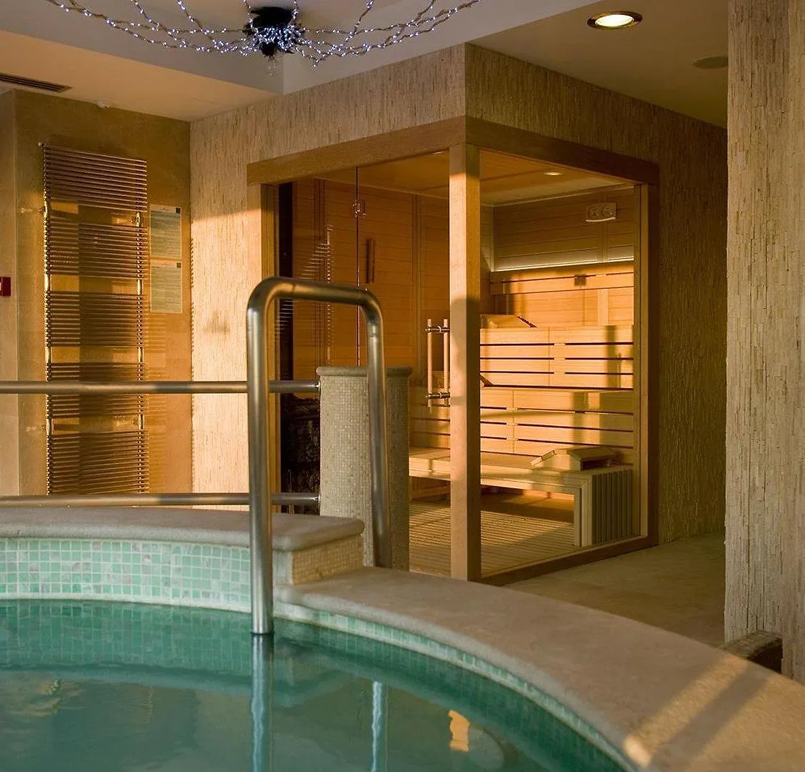 Hotel Sirmione Terme 4*,  Italy
